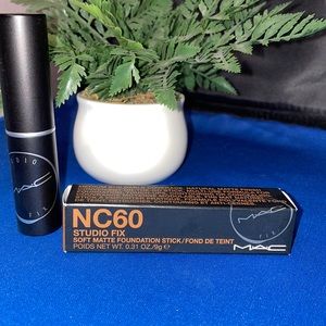 Mac NC60 studio fix soft Matte foundation New